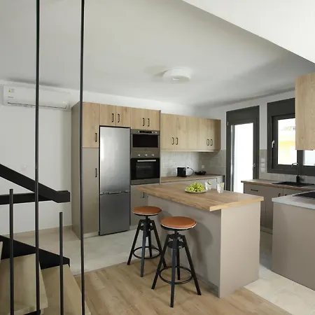 Serenity 2 With Pool * Corinth